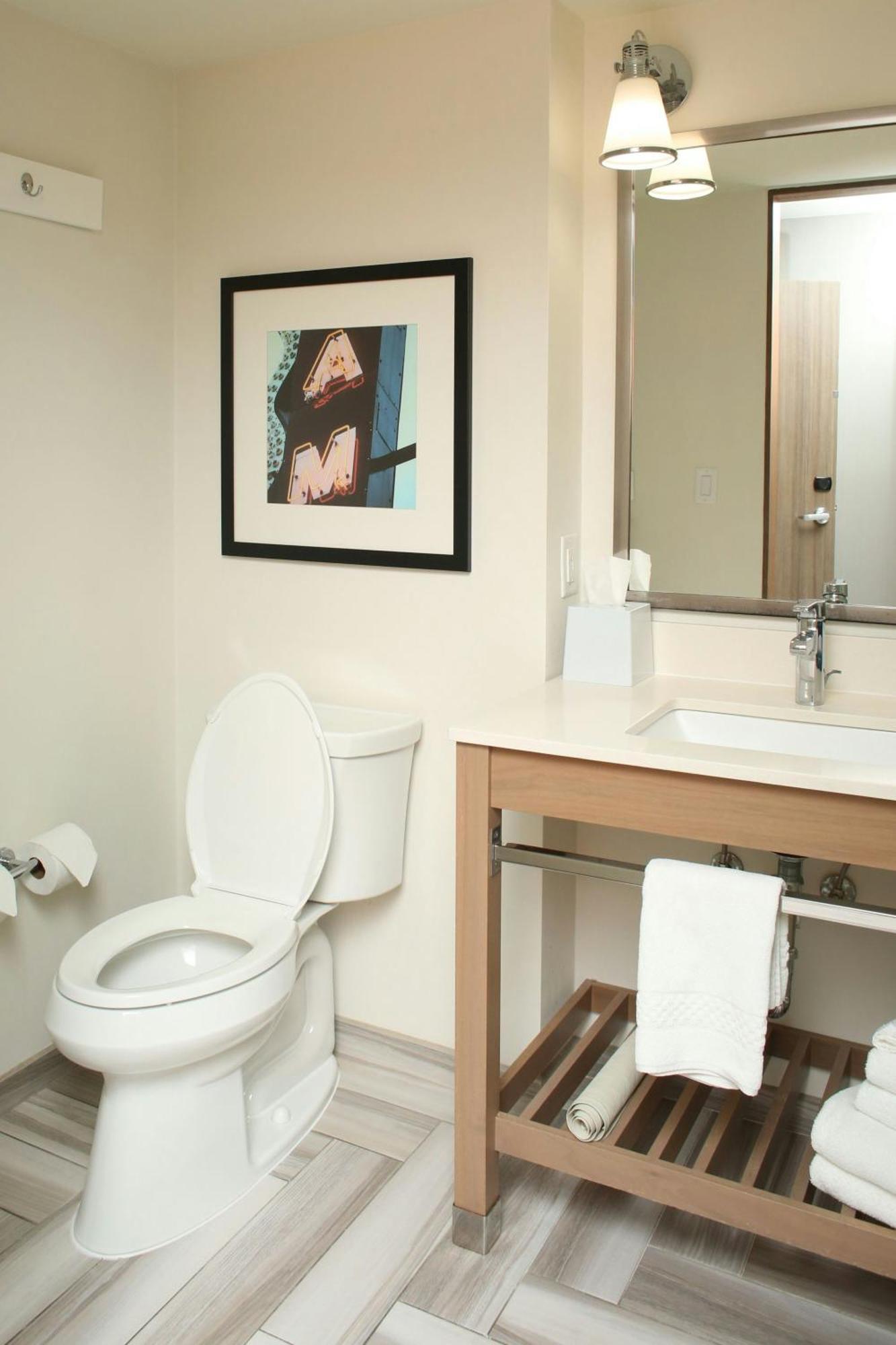 Four Points By Sheraton Midland Luaran gambar